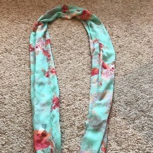 5 for $10 💙💙Chatties wrap scarf